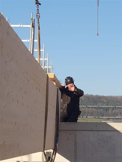 Schwimmer können ab mittwoch, 16. Holzbau Brockhaus schließt die Deckenkonstruktion am neuen ...