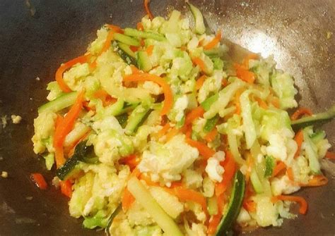Haluskan bawang putih, merica, dan garam. Resep Orak Arik Sayur oleh LeaAngelina - Cookpad