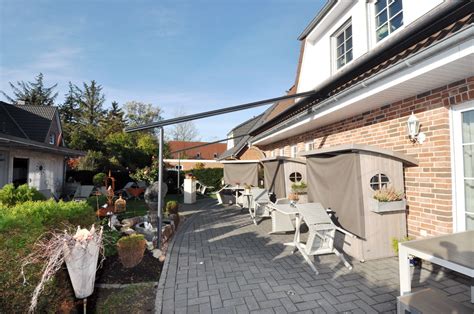 Buchen sie dieses objekt für bis zu 4 personen. Cafe mit Wohnung im Ortsteil Dorf - Schneider Immobilien ...