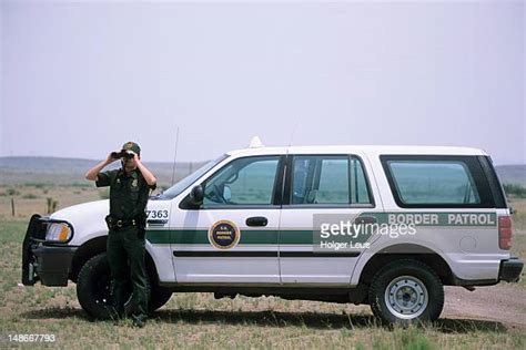 Border Patrol Uniform Photos And Premium High Res Pictures Getty Images