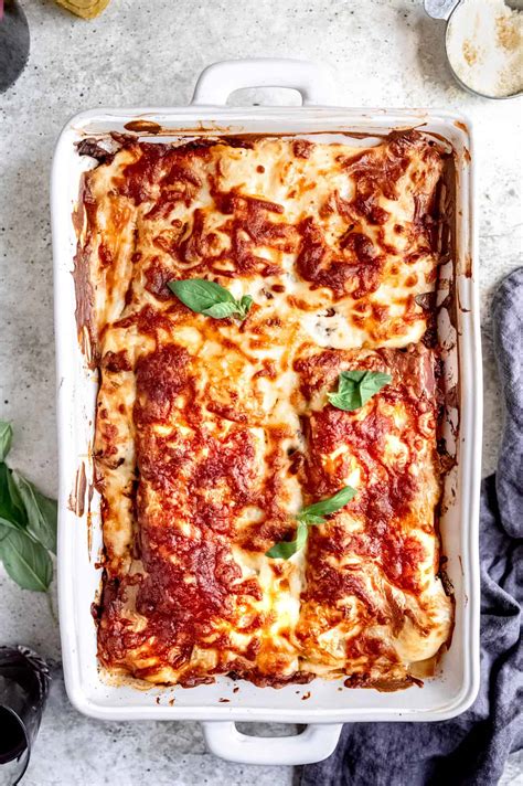 The Best Easy Lasagna Recipe No Ricotta Savvy Bites Tendig