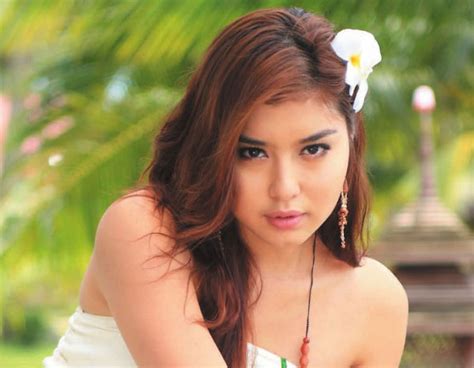 Moekyashweko Melody Myanmar မယ္လိုဒီ Model And Attress