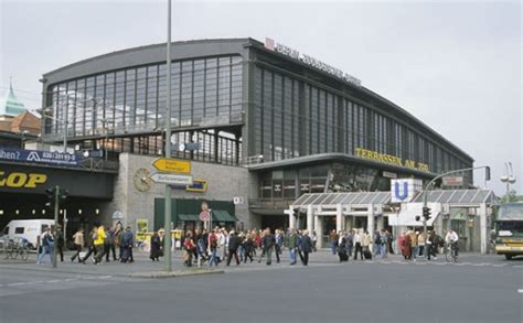 Das bahnhofsgebeäude ist ein wichtiger bahnhof an der berliner stadtbahn. Bahnhof Zoologischer Garten (Berlin-Charlottenburg, 1940 ...