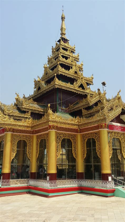 Gambar Bangunan Istana Menara Buddha Agama Budha Tempat Beribadah Candi Kuil