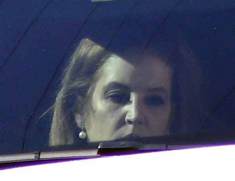 Lisa Marie Presley Appears Near Tears As She Heads To Mcdonalds After