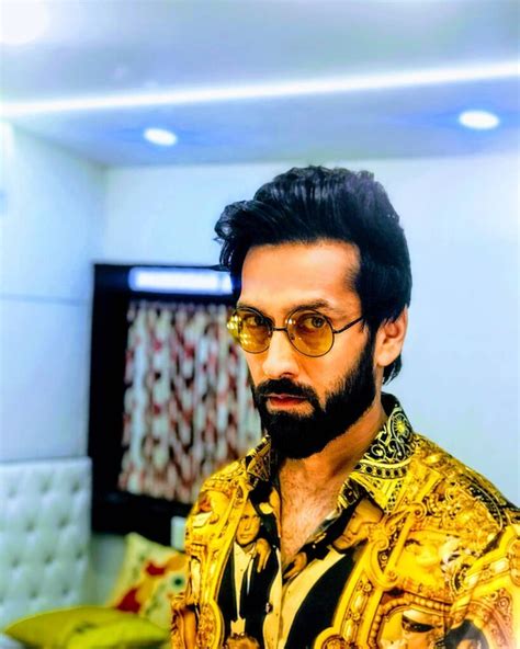 Reveals what jankee cooks the best, fitness regime |cheat meal. Hot Instagram Pictures of Nakuul Mehta that had us sweating | IWMBuzz