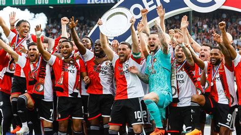 Oppermachtig Feyenoord Kroont Zich Na Zes Jaar Weer Tot Landskampioen