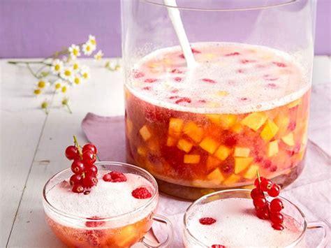 Maybe you would like to learn more about one of these? Paradies - Bowle - Ein Sommergetränk für Freunde von Obst ...