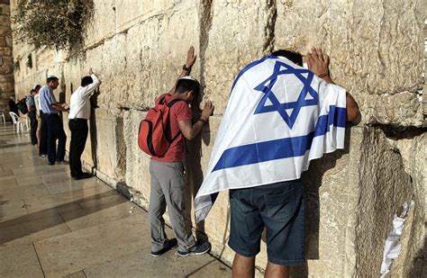 Israel Freezes Plan For Mixed Sex Jewish Prayer Site At Western Wall