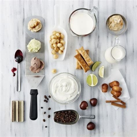 Birds eye view photography is an angle shooting from above, in other words, from the bird's eye view. Pin by Sarah Quatrano on Campaign 3 Moodboard | Food ...