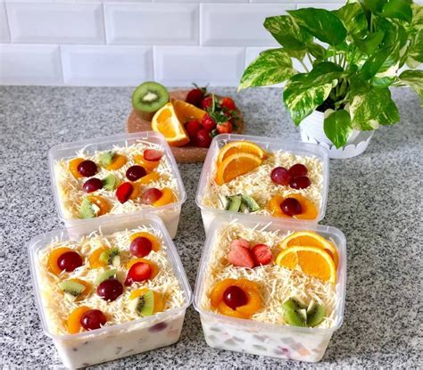 Salad buah kaya akan protein, vitamin dan mineral sihat lainnya. Salad Buah Segar, Praktis dan Maknyuss!! - Pesan Orang Tua