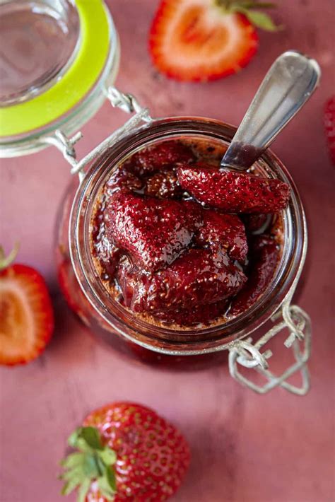 Balsamic Strawberry Sauce