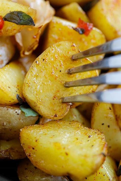 Now, you don't have to bore yourself or others by cooking or we bring to you the best 10 delicious potato recipes which will make you droll over them instantly. Greek Roasted Potatoes | Easy Delicious Recipes