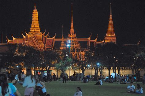 Ipernity Wat Phra Kaeo At Night By Wolfgang