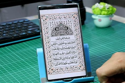 Adab Membaca Al Quran Digital Apakah Harus Berwudhu Teknologi
