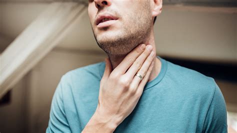 How Do You Manage Omicron Ba5 Symptoms Including A Sore Throat The