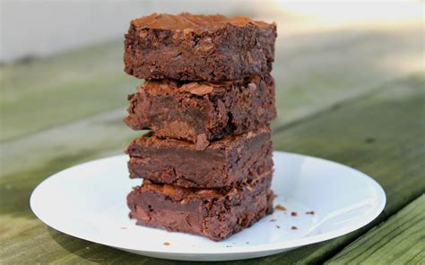 Add vanilla and nuts (if desired). Yammie's Noshery: The Best Fudge Brownies