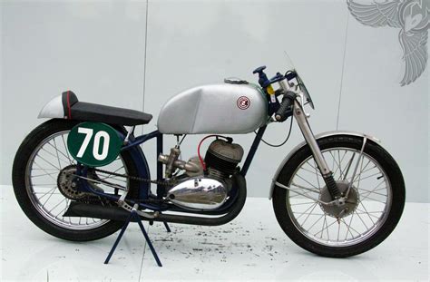 Informasi berita terbaru seputar moto gp seperti profil pembalap, profil tim, hasil pertandingan, klasemen, foto dan video. vintage bike of the day: cz motorcycles - bikerMetric