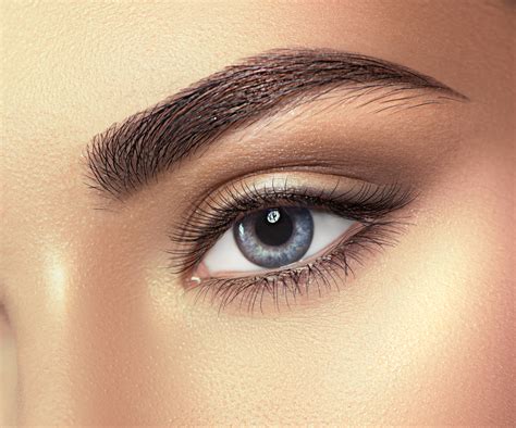 Perfectly Arched Eyebrows From Eyebrow Threading Singapore Rupinis