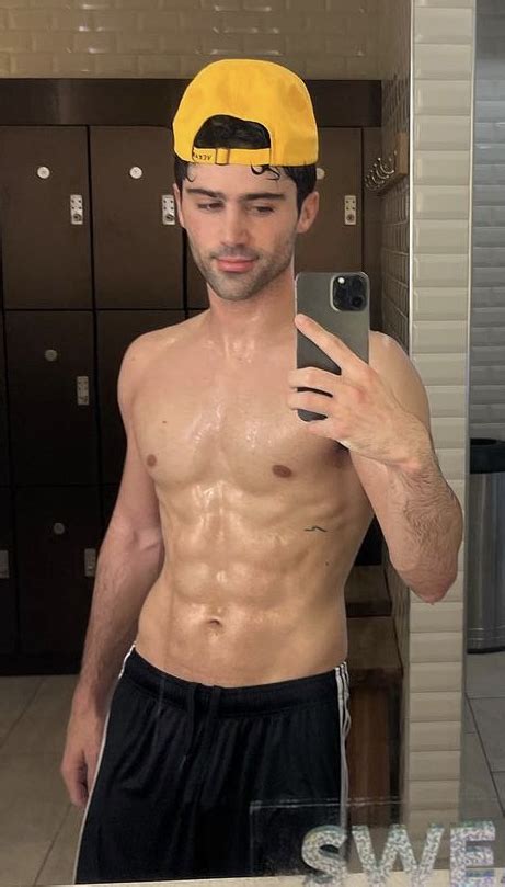 Alexis Superfan S Shirtless Male Celebs Max Ehrich Shirtless Gym Selfies