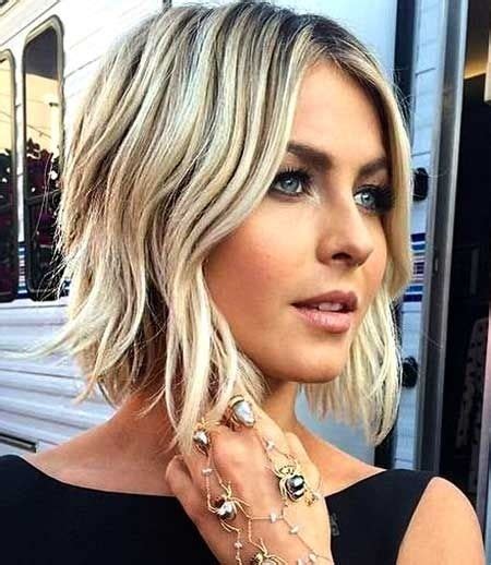 Easy and charming short hairstyles for thick wavy hair. 18 Easy Short Hairstyles with Bangs! - PoPular Haircuts