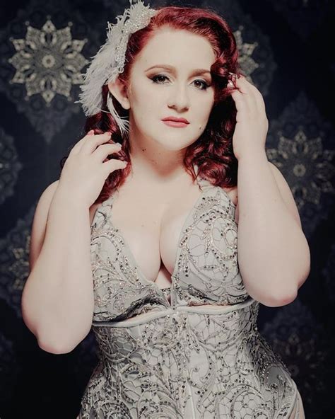 Pin By Drew Gaines On Perfectly Curvy Redheads Most Beautiful Women
