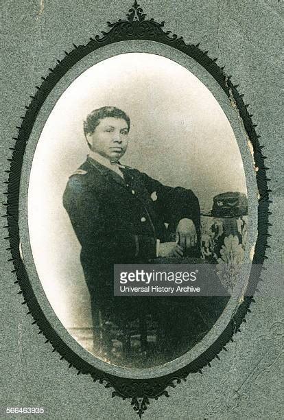 African American Doctor Photos And Premium High Res Pictures Getty Images