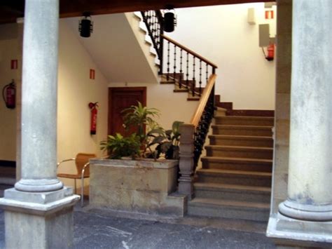 Alquiler de amplia casa, ideal negocio, pocitos. Museo Casa Natal de Jovellanos en Gijón, Asturias