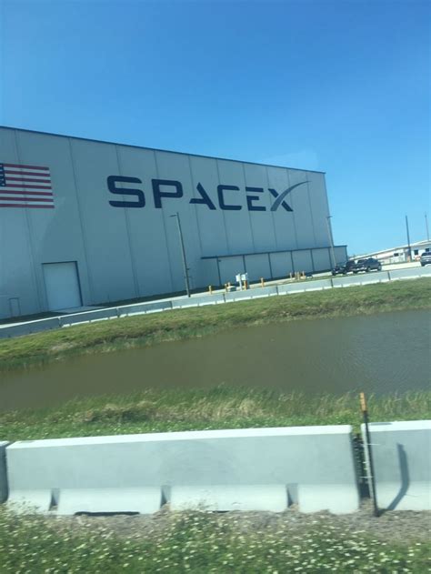 Pin By Cate Edelen On Nasa Highway Signs Spacex Structures
