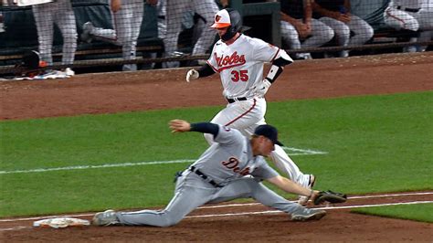 Kreidler Makes Play After Review 09192022 Detroit Tigers