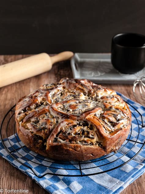 Diesen kuchen musst du unbedingt ausprobieren. Mohn-Apfel-Schneckenkuchen mit Hefeteig | Tortentine ...