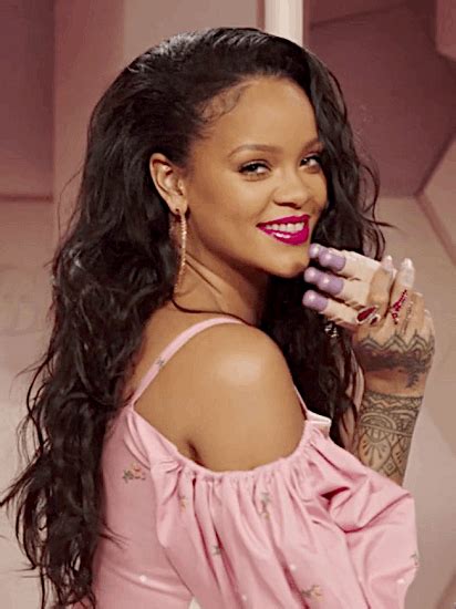 Rihanna Biography Age Songs Singer Net Worth Husband Tae