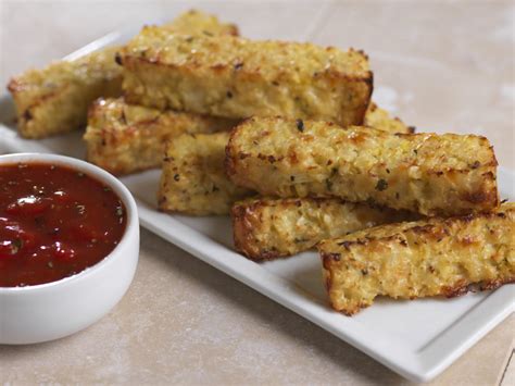 Making your own cauliflower rice is incredibly easy. Cheesy Cauliflower "Rice" "Breadsticks" Gluten Free | Mann ...