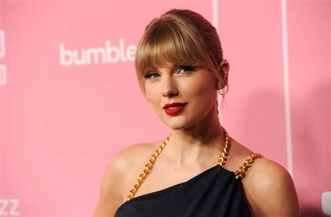 Taylor Swift Stuns Fans With Surprise Re Recording Of Wildest Dreams
