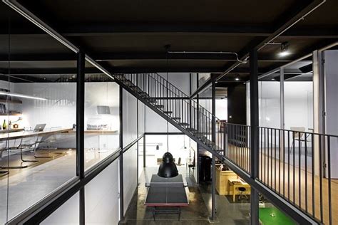 Old Warehouses Make Stunning Office Spaces Industrial Lofts Industrial