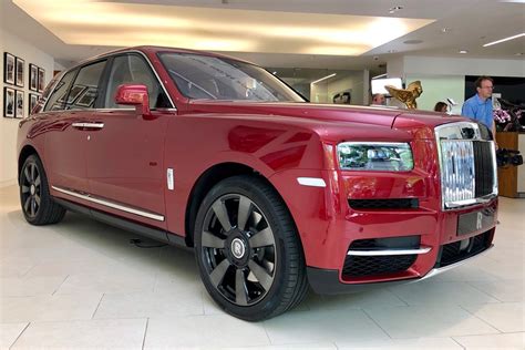 New Rolls Royce Cullinan Suv Revealed Auto Express