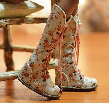 Barbie chelsea selber machen schnittmuster chelsea und ihr. Сапожки для куклы. МК | Barbie schuhe, Schnittmuster, Gratis schnittmuster
