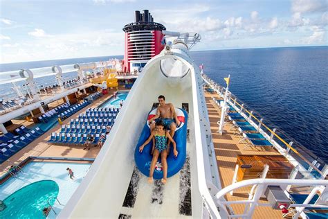 Can you live on a cruise ship. What Can You Expect From a Modern Cruise Ship Vacation ...