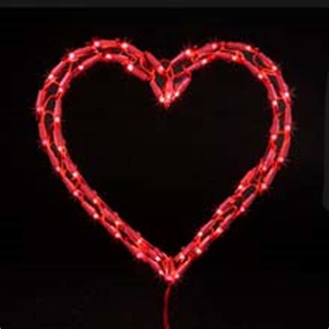 Colorful modern paintings, loads of natural light, a stylish work space and even a few wes anderson movie references: Heart Sculpture Party String Light Set - Set of 3 Hearts ...