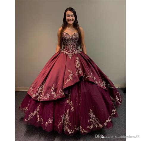 2020 Modest Burgundy Gold Embroidery Quinceanera Prom Dresses