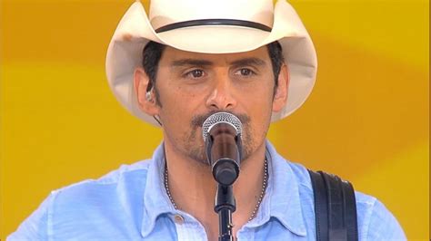 Brad Paisley Performs Crushin It In Central Park Gma