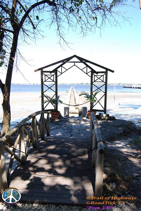 Fort myers florist is committed to creating beautiful flower arrangements and floral gifts for any occasion. Flowers on the the Thomas Edison and Henry Ford Museum in ...