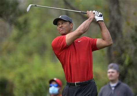 Breaking Tiger Woods Hospitalised After Horror Car Crash In Los