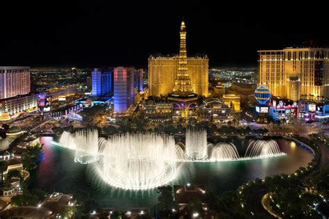Five Restaurants With A View Of The Bellagio Fountains To Try This