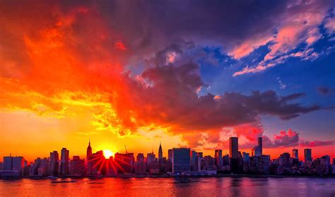 Make Your Day On Twitter Manhattan Skyline Skyline Sunset In Nyc
