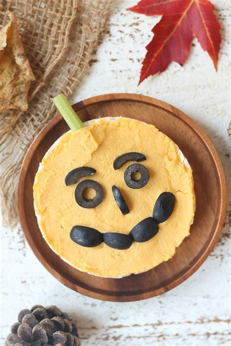 Spicy vegan rice cakes (momofuku tteokbokki). Vegan Pumpkin Hummus Rice Cakes | Kids Halloween Snacks