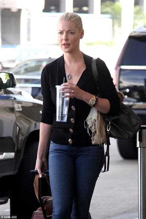 Katherine Heigl Replenishes Her Natural Beauty With A Very Large Cup Of