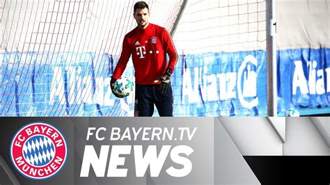 Redirect.bundesliga.com/_bwcs fc bayern put on a goal. Neues Away-Trikot, Benatia vor Wechsel