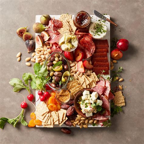 5 Easy Charcuterie Ideas That Feed A Crowd