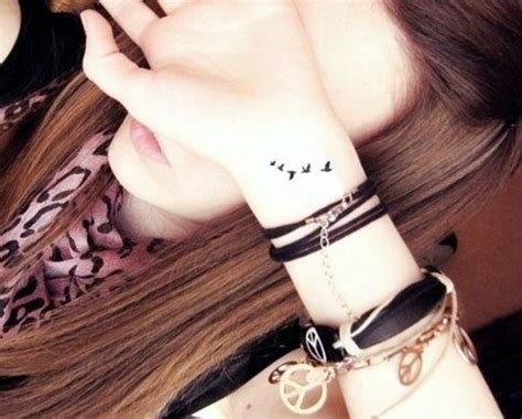 Once you have successfully acquired bird tattoos, make sure that you do not touch it without washing your hand. 40 Tiny Bird Tattoo Ideas To Admire - Bored Art